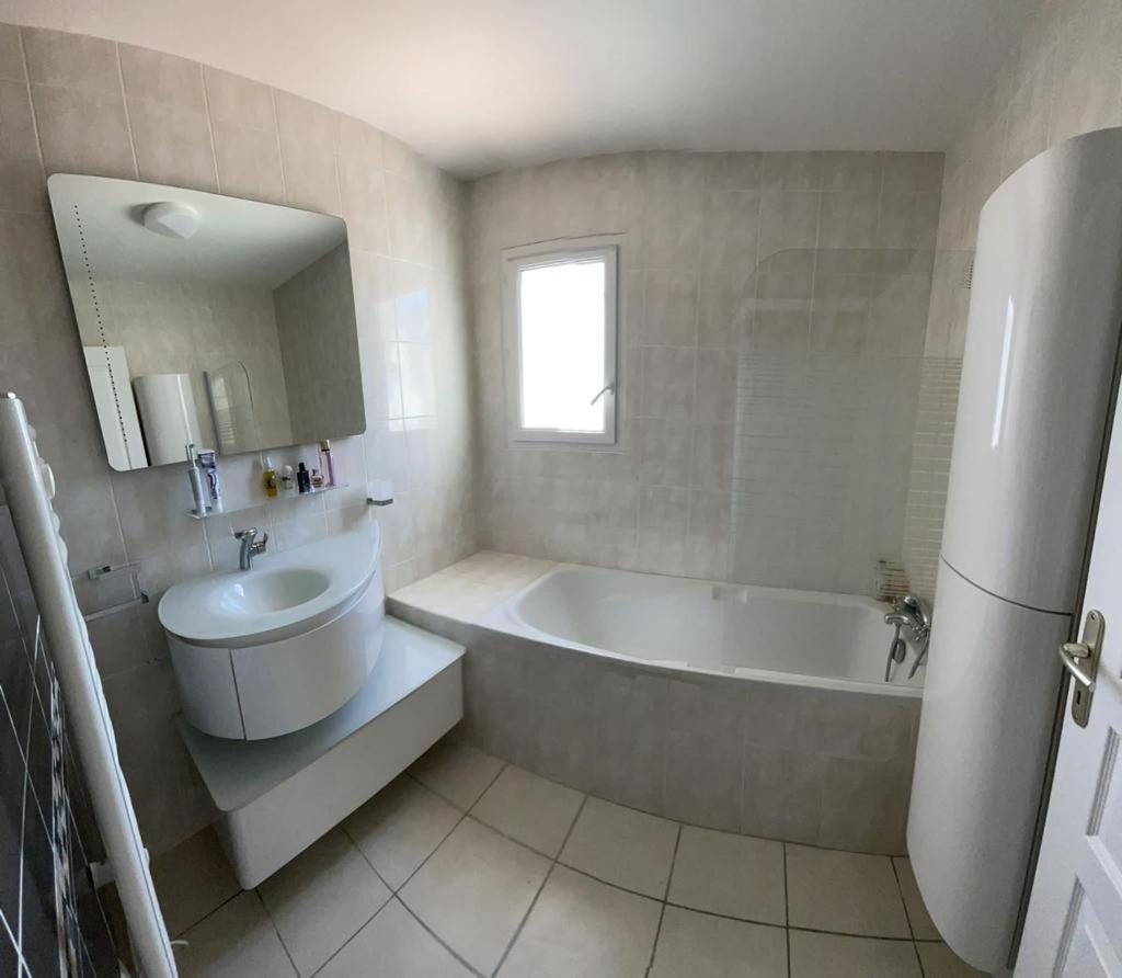 La Villa de l'Olivier piscine privée et parking Carcassonne Extérieur photo