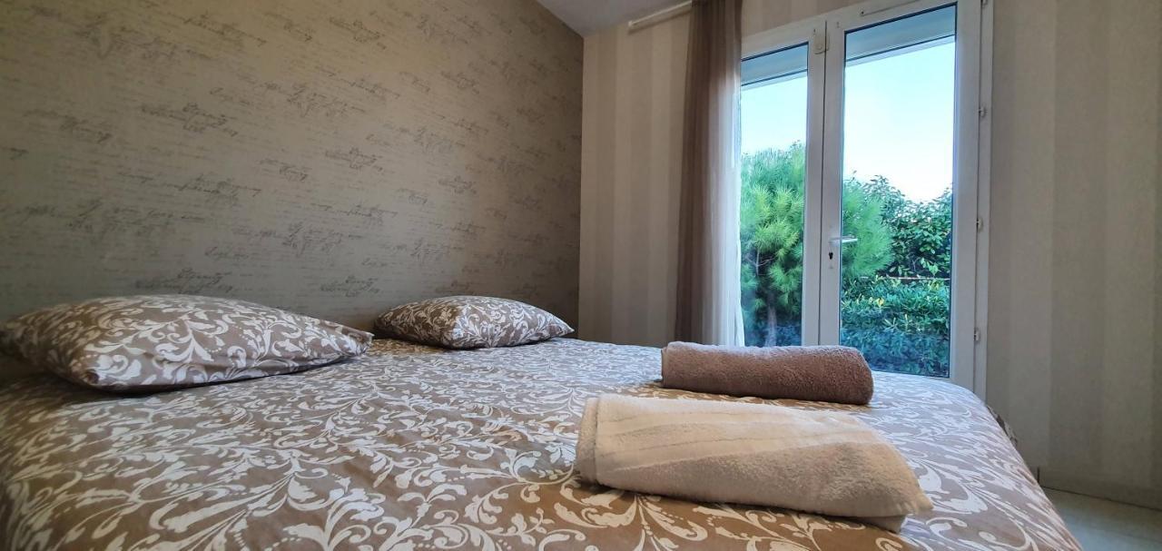 La Villa de l'Olivier piscine privée et parking Carcassonne Extérieur photo